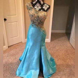 Size 2 prom dress